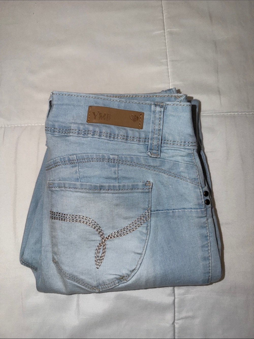 YMI MID RISE light wash Jeans with Embellished Back Pocket